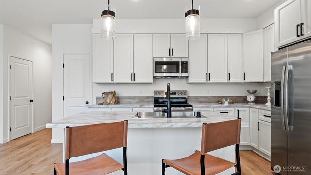 3541 W 6th Place, Kennewick, WA 99336