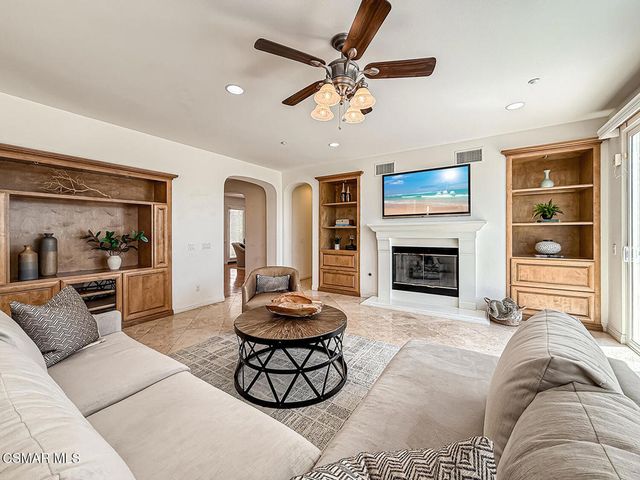 3401 Deep Waters Court, Simi Valley, CA 93065