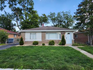 1365 Imperial Avenue, Calumet City, IL 60409