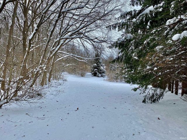 4262 E 850 N Road, Rome City, IN 46784