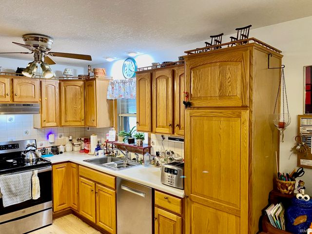 4262 E 850 N Road, Rome City, IN 46784