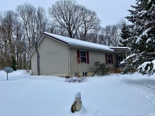 4262 E 850 N Road, Rome City, IN 46784