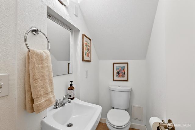 6730 NE 202nd Street, Kenmore, WA 98028