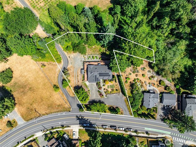 6730 NE 202nd Street, Kenmore, WA 98028