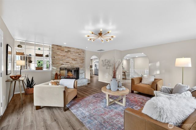 6730 NE 202nd Street, Kenmore, WA 98028