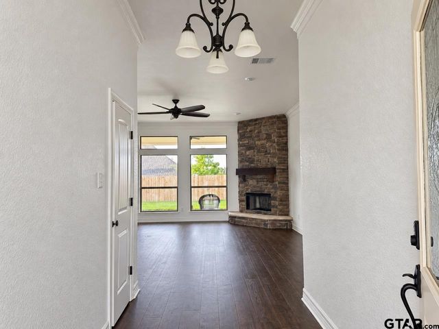 11840 COUNTY RD 167, Tyler, TX 75703