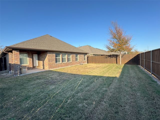 905 Berry Street, Celina, TX 75009