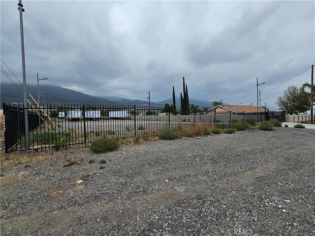 19838 Kendall, San Bernardino, CA 92407