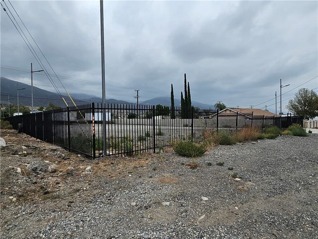 19838 Kendall, San Bernardino, CA 92407