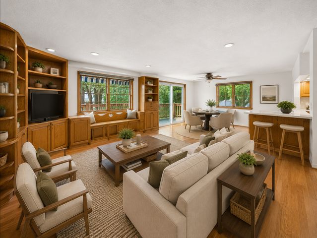 1129 Patricia Court, Schaumburg, IL 60193