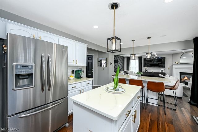 9108 Beechmont Court, Twinsburg, OH 44087
