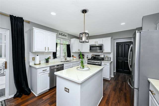 9108 Beechmont Court, Twinsburg, OH 44087