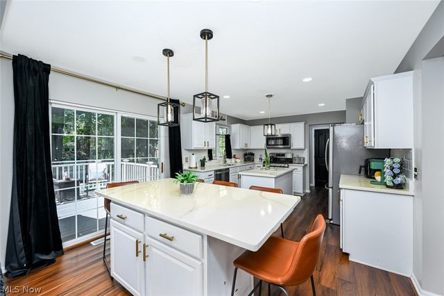 9108 Beechmont Court, Twinsburg, OH 44087