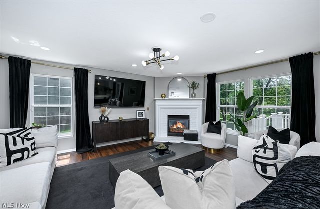9108 Beechmont Court, Twinsburg, OH 44087