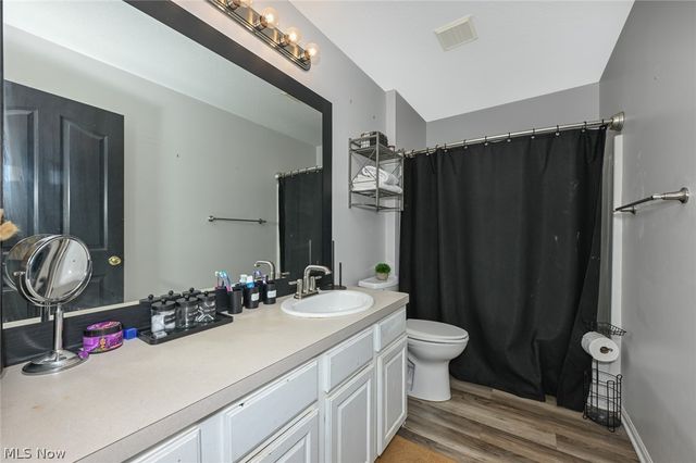 9108 Beechmont Court, Twinsburg, OH 44087