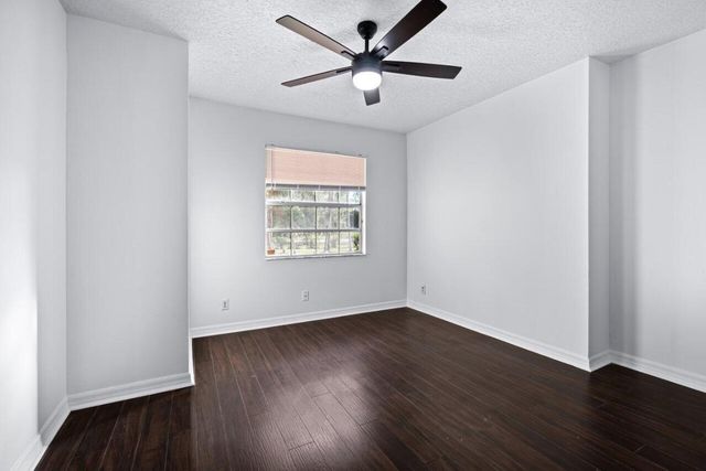 14729 95th Lane N, West Palm Beach, FL 33412