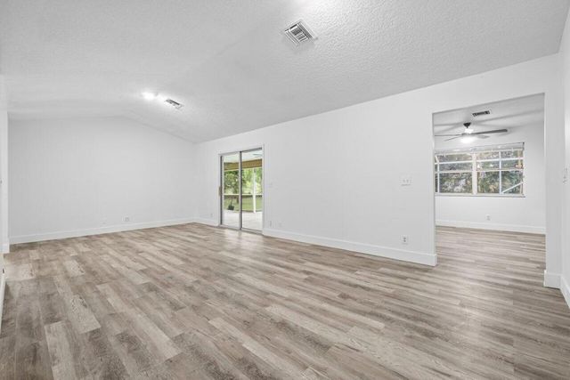 14729 95th Lane N, West Palm Beach, FL 33412