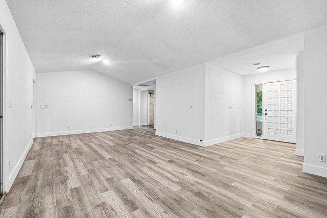 14729 95th Lane N, West Palm Beach, FL 33412