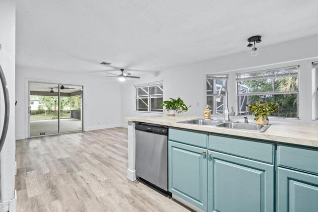 14729 95th Lane N, West Palm Beach, FL 33412