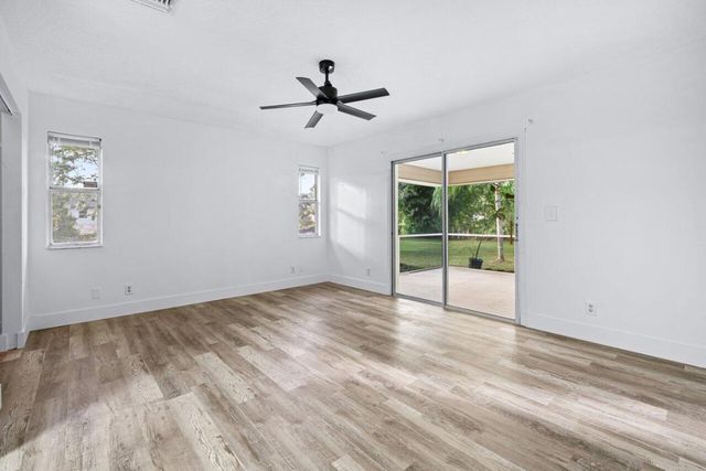 14729 95th Lane N, West Palm Beach, FL 33412