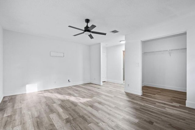 14729 95th Lane N, West Palm Beach, FL 33412