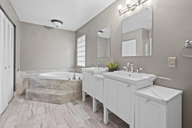 14729 95th Lane N, West Palm Beach, FL 33412