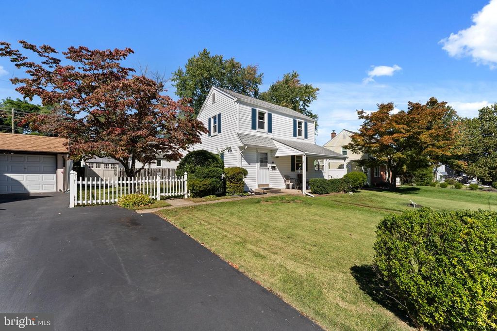 721 THORNDALE RD, ALDAN, PA 19018 — photo 2