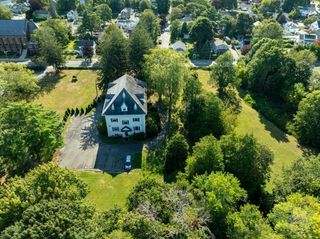 77 Adams St, Fairhaven, MA 02719