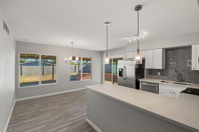 15237 N 21st Street, Phoenix, AZ 85022