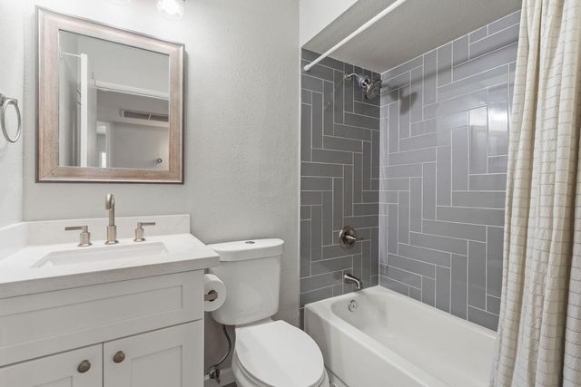 15237 N 21st Street, Phoenix, AZ 85022