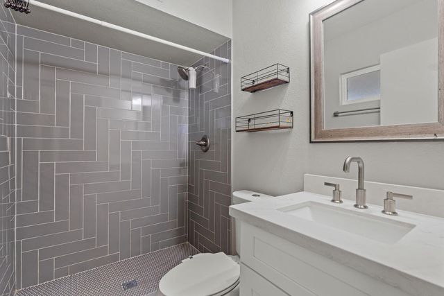 15237 N 21st Street, Phoenix, AZ 85022