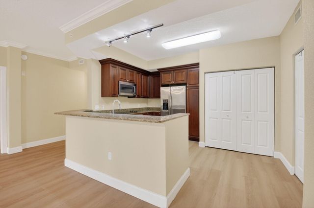 1690 Renaissance Commons Boulevard 1219, Boynton Beach, FL 33426