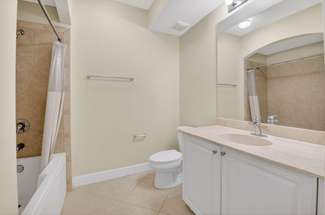 1690 Renaissance Commons Boulevard 1219, Boynton Beach, FL 33426