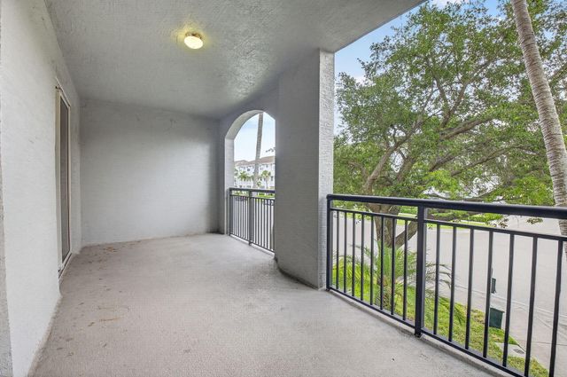 1690 Renaissance Commons Boulevard 1219, Boynton Beach, FL 33426