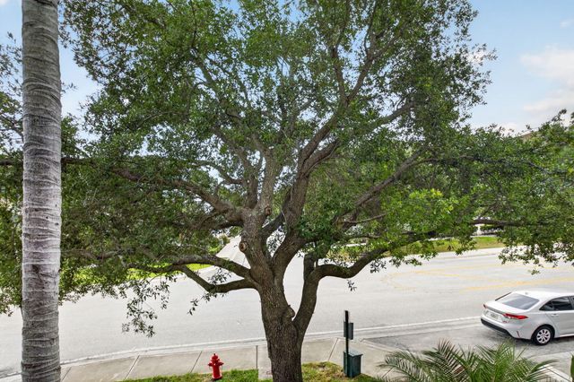 1690 Renaissance Commons Boulevard 1219, Boynton Beach, FL 33426