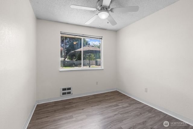 733 2nd Avenue NE, Pacific, WA 98047