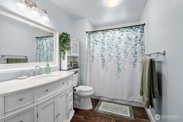 733 2nd Avenue NE, Pacific, WA 98047