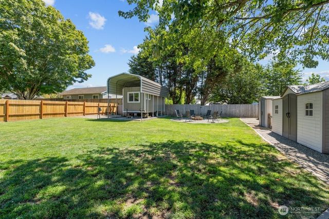 733 2nd Avenue NE, Pacific, WA 98047
