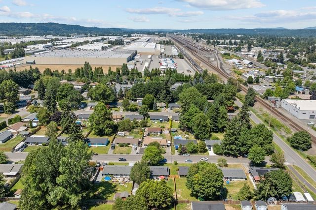 733 2nd Avenue NE, Pacific, WA 98047