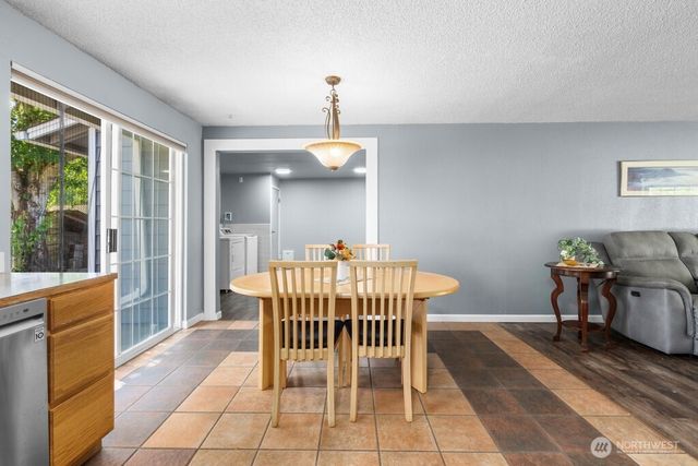 733 2nd Avenue NE, Pacific, WA 98047
