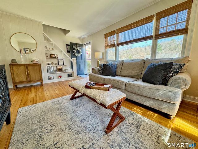 17 Grandview Avenue, Bethel, CT 06801