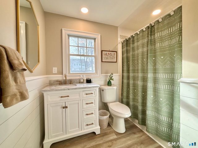 17 Grandview Avenue, Bethel, CT 06801