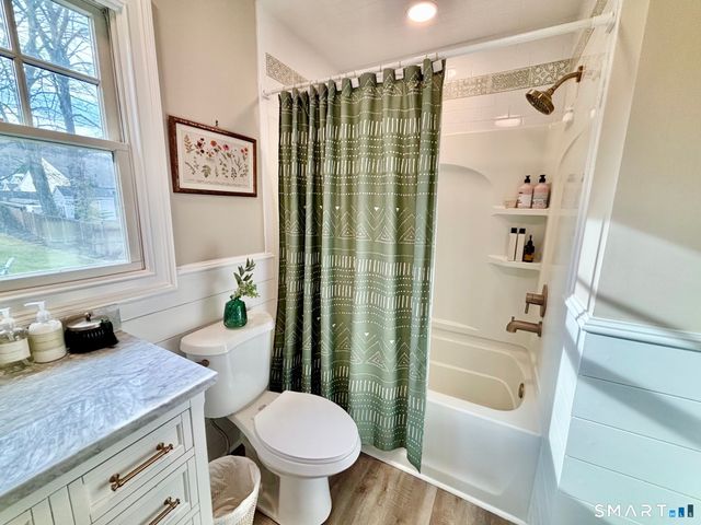 17 Grandview Avenue, Bethel, CT 06801