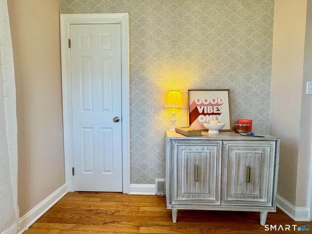 17 Grandview Avenue, Bethel, CT 06801