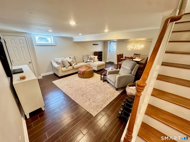 17 Grandview Avenue, Bethel, CT 06801