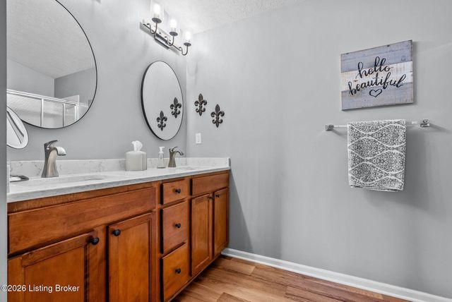 2600 Aristocrat Pl 302, Louisville, KY 40299