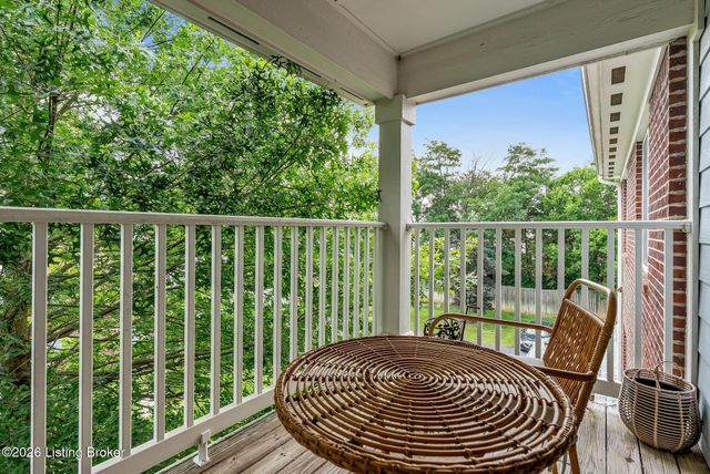 2600 Aristocrat Pl 302, Louisville, KY 40299