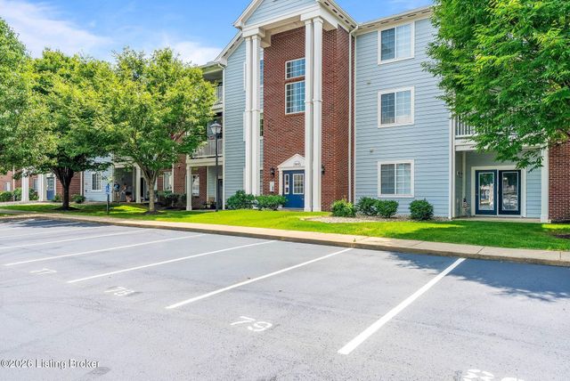 2600 Aristocrat Pl 302, Louisville, KY 40299