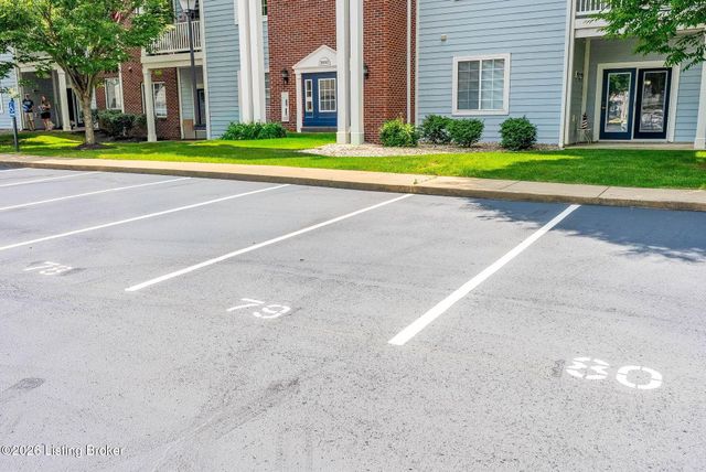 2600 Aristocrat Pl 302, Louisville, KY 40299