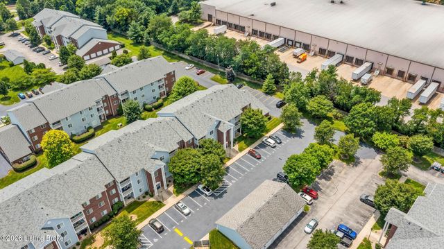 2600 Aristocrat Pl 302, Louisville, KY 40299